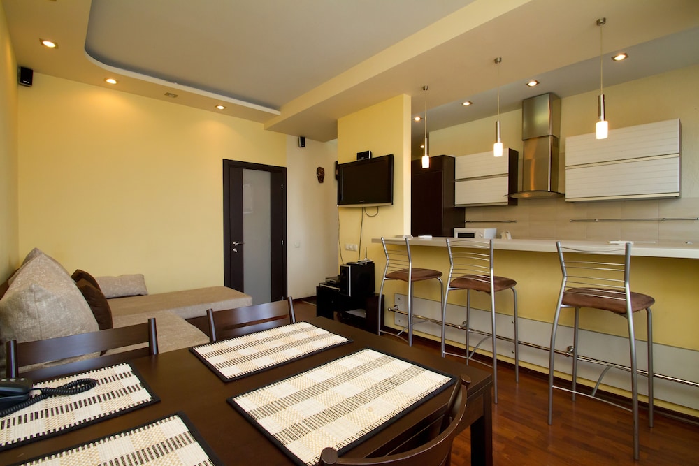 Alma Apartments