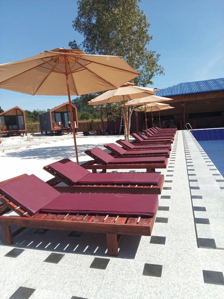 Royal C Beach Resort