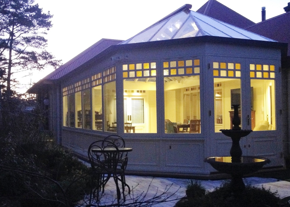 Bethany Manor Bed & Breakfast