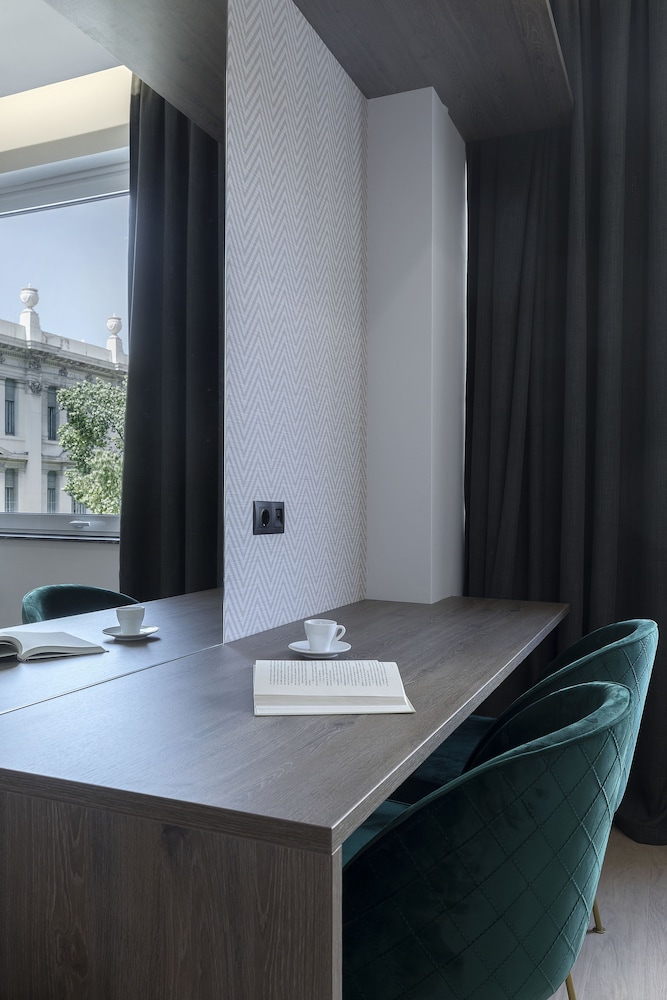 Philosofia Athens Suites