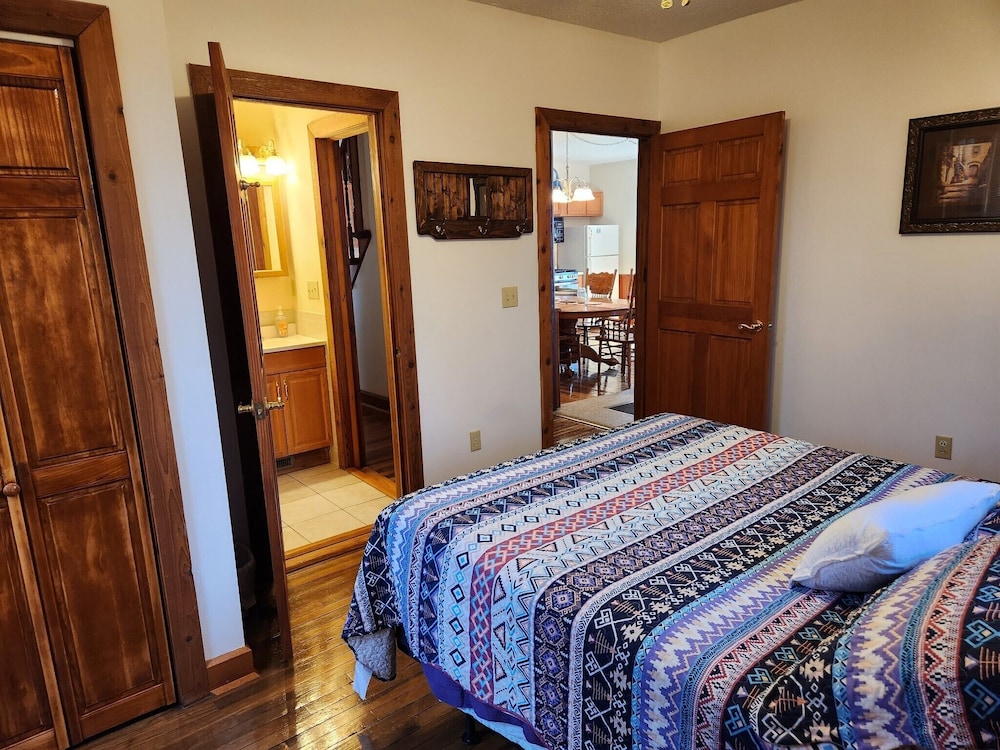 Historic Farmhouse on 7 Acres w/ Stellar View!