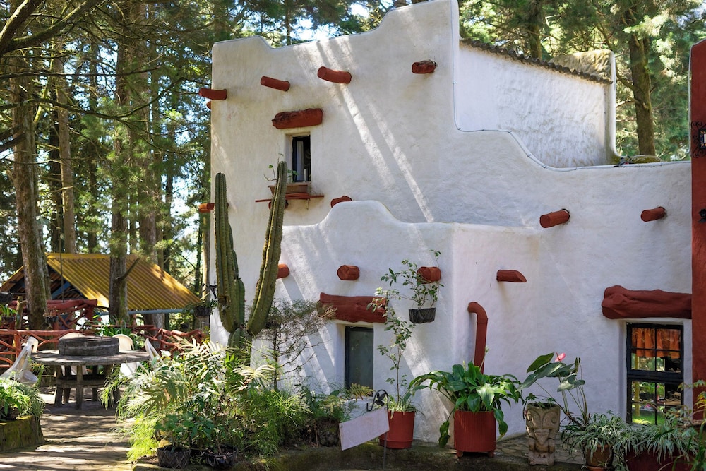Los Naranjos Town Houses