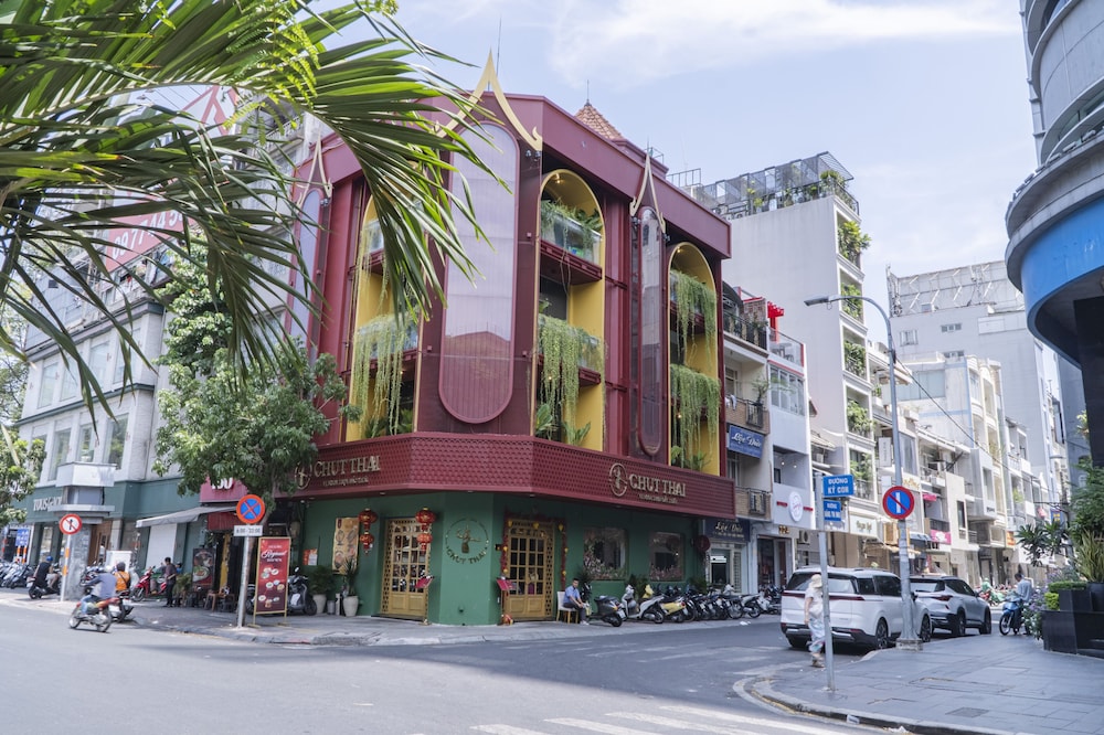 Ancient Saigon House BenThanh Center