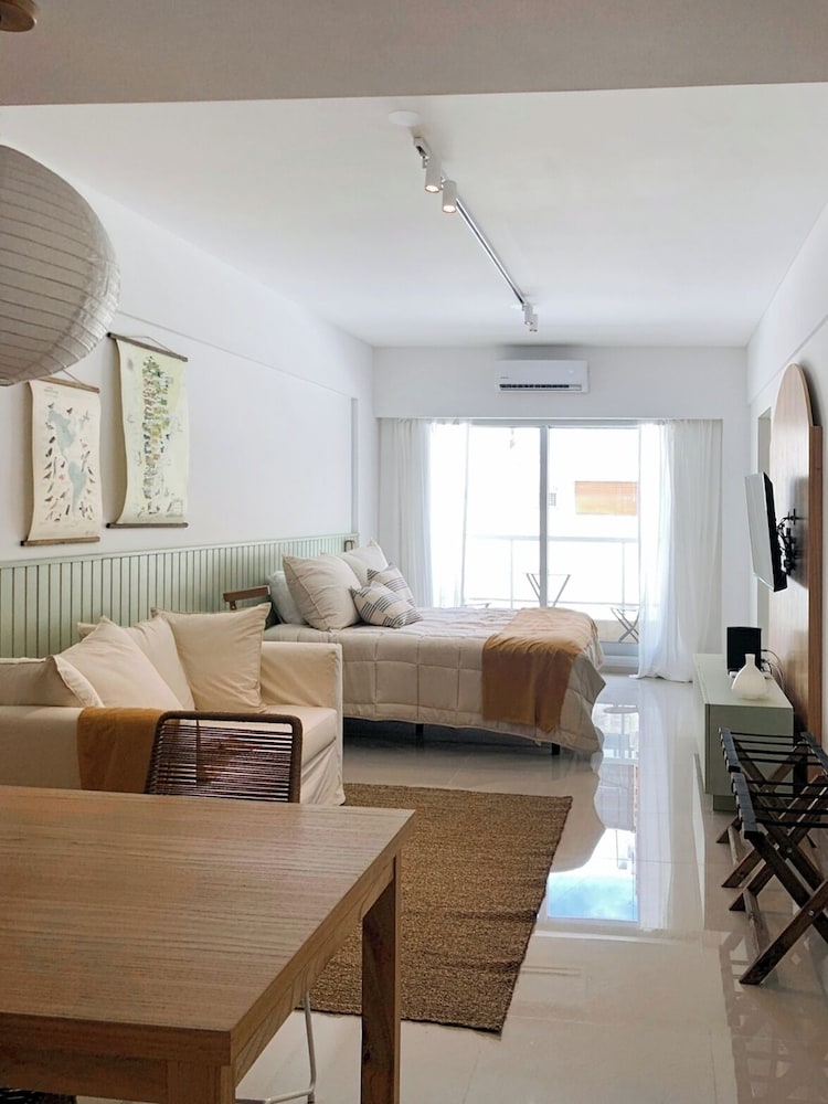 Ayres Suites Moreno