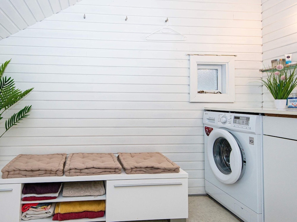 6 Person Holiday Home in Glesborg view 3