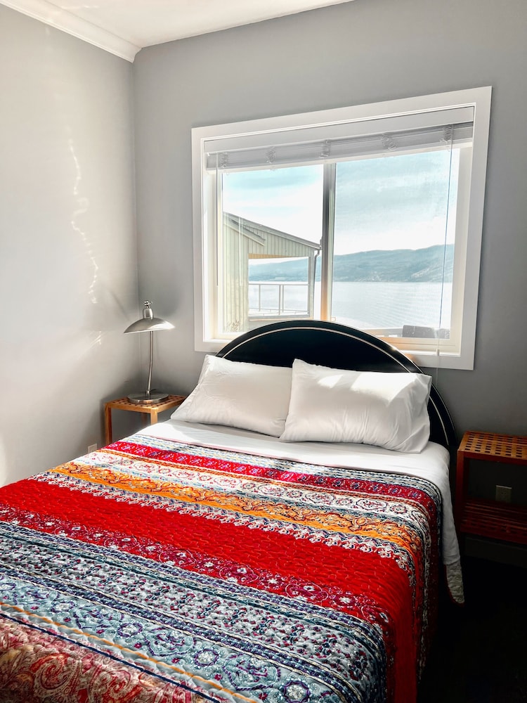 Peachland Beach Resort
