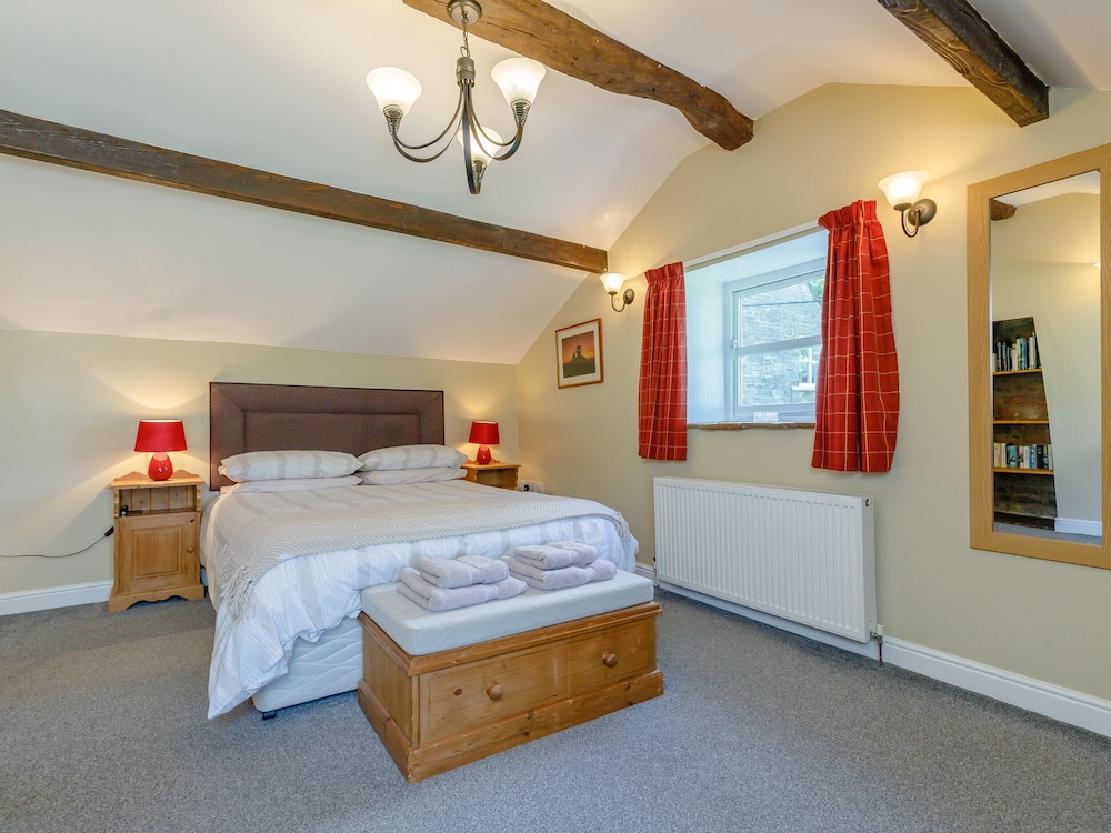 Golden Slack Cottage