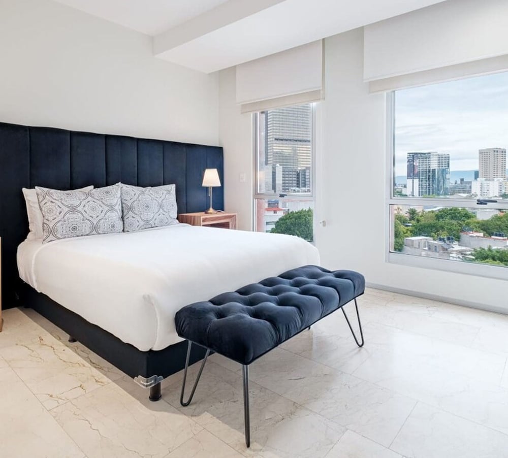 Redesigned 1BR Condo in Polanco - Pool Gym - Padel — Mexico City