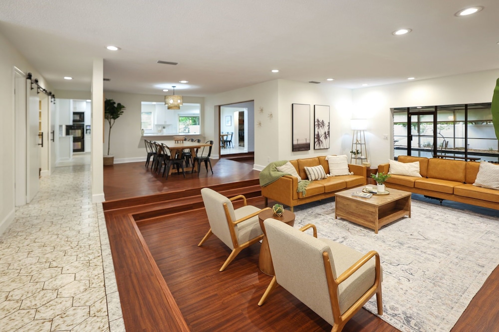 Golden Retreat: Expansive 6BR Home w Heated Pool ~