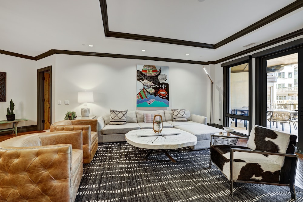 Luxury 3 Bedroom Condo at The Arrabelle by RedAwning - Save 20 on 7 Nights! - Property Image 7