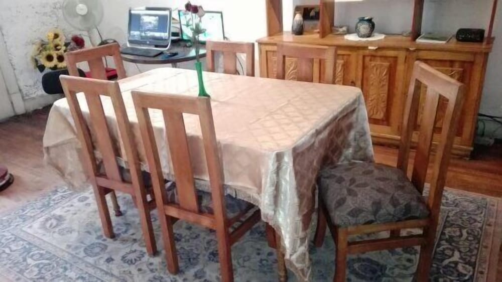 Hospedaje Almeyda B&B.