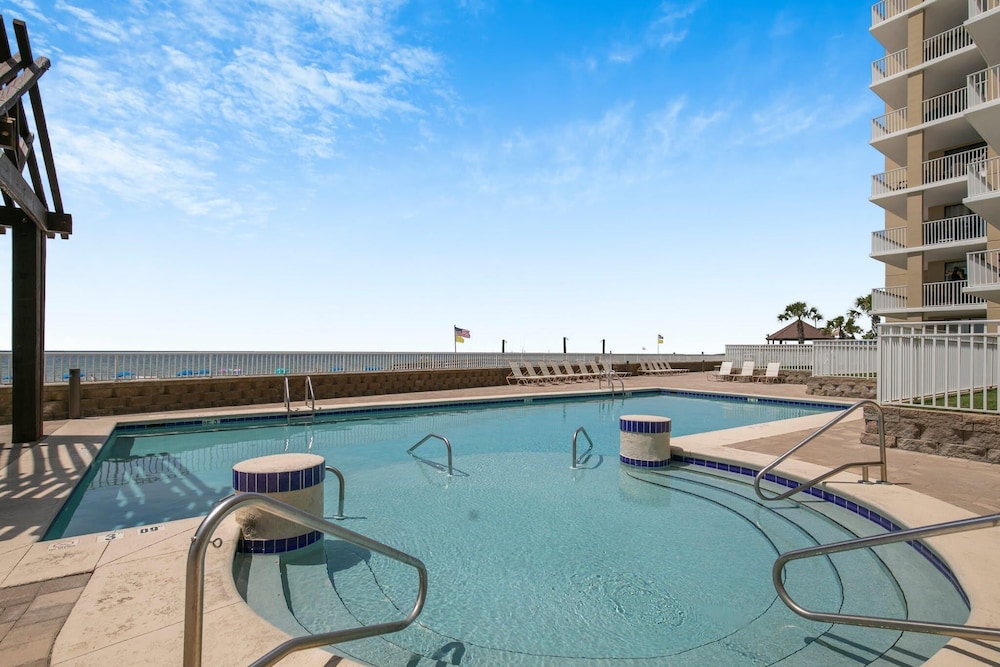 Romar Place 605