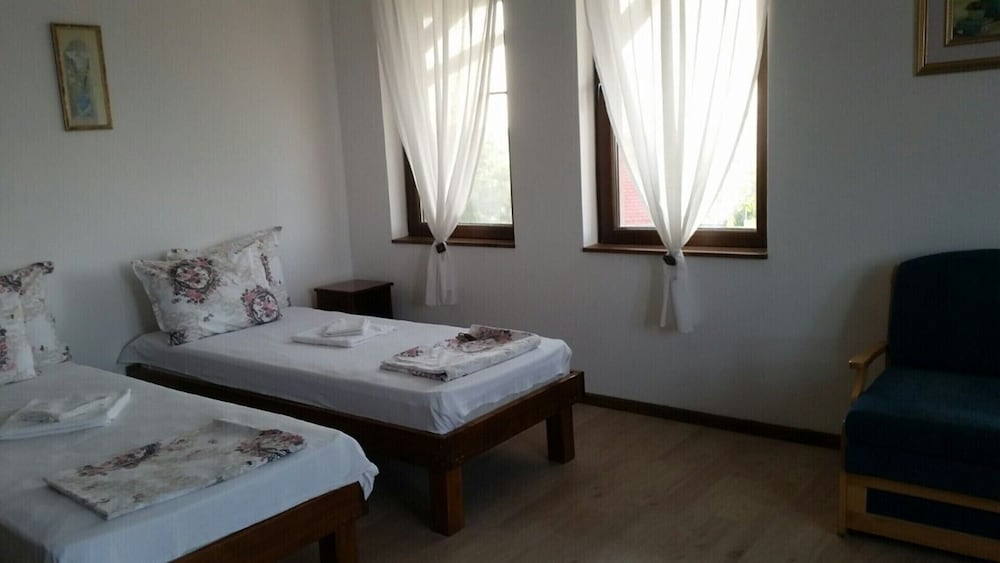 Immaculate Studio Apartment in Aleksandrovo view 2