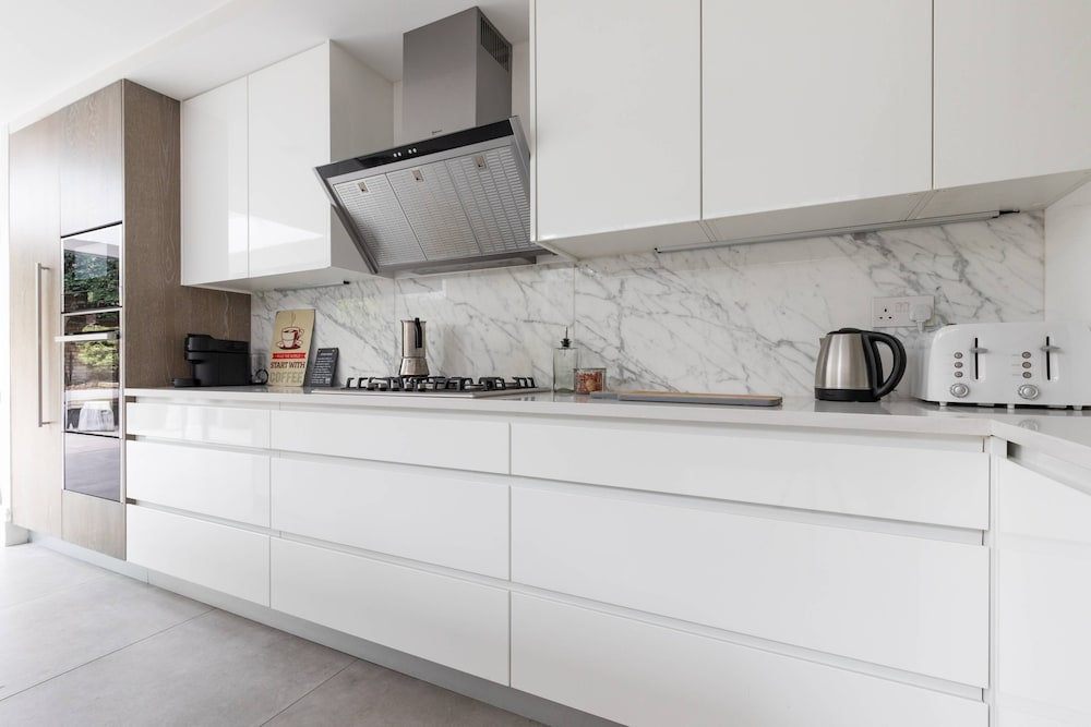 Fentiman Road II by Onefinestay