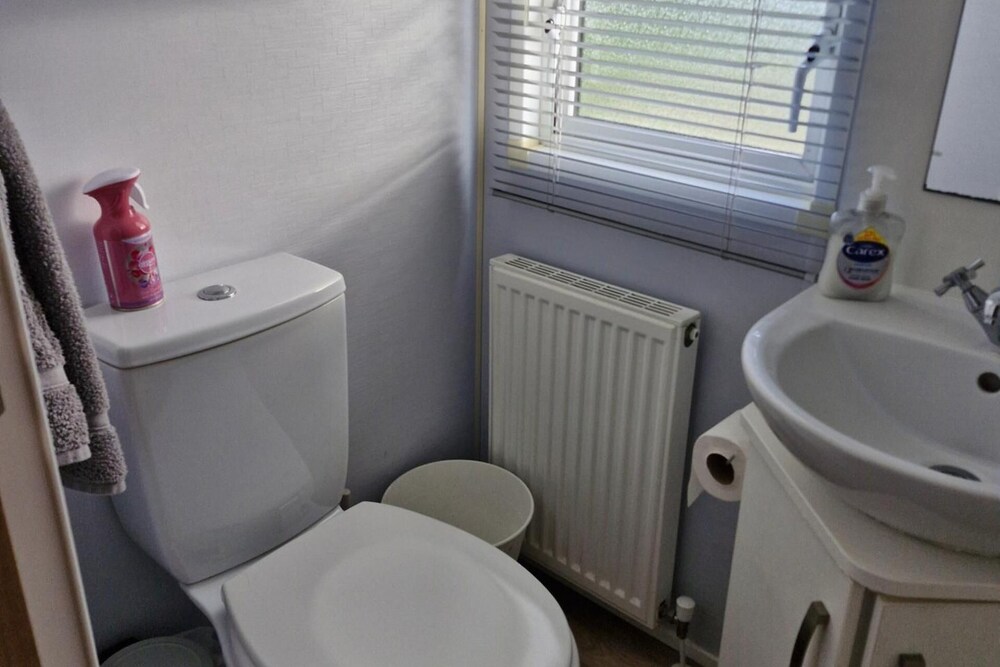 3-bed Caravan, Sleeps 8 With Pool