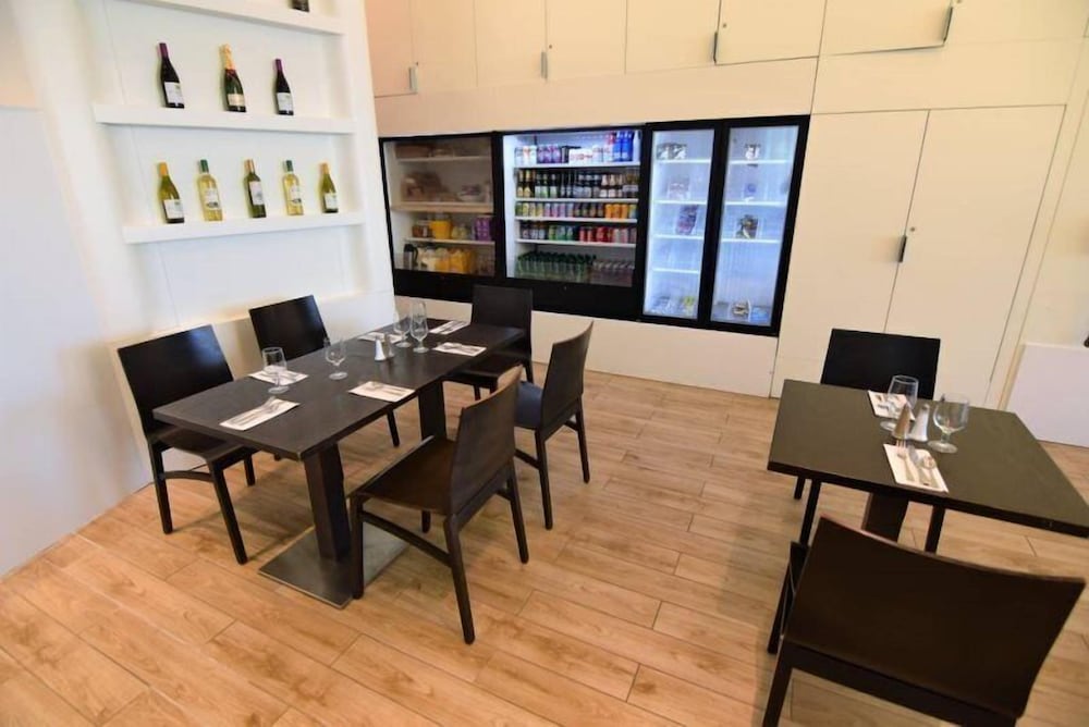 Spectacular Ocean & Bay View Residence 2 Bed 2 Bath @ Beachwalk Resort - Image 5