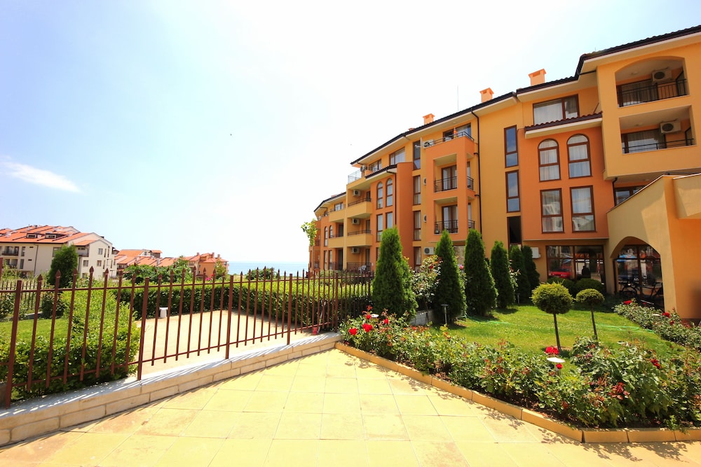Menada Paradise Dreams Apartments