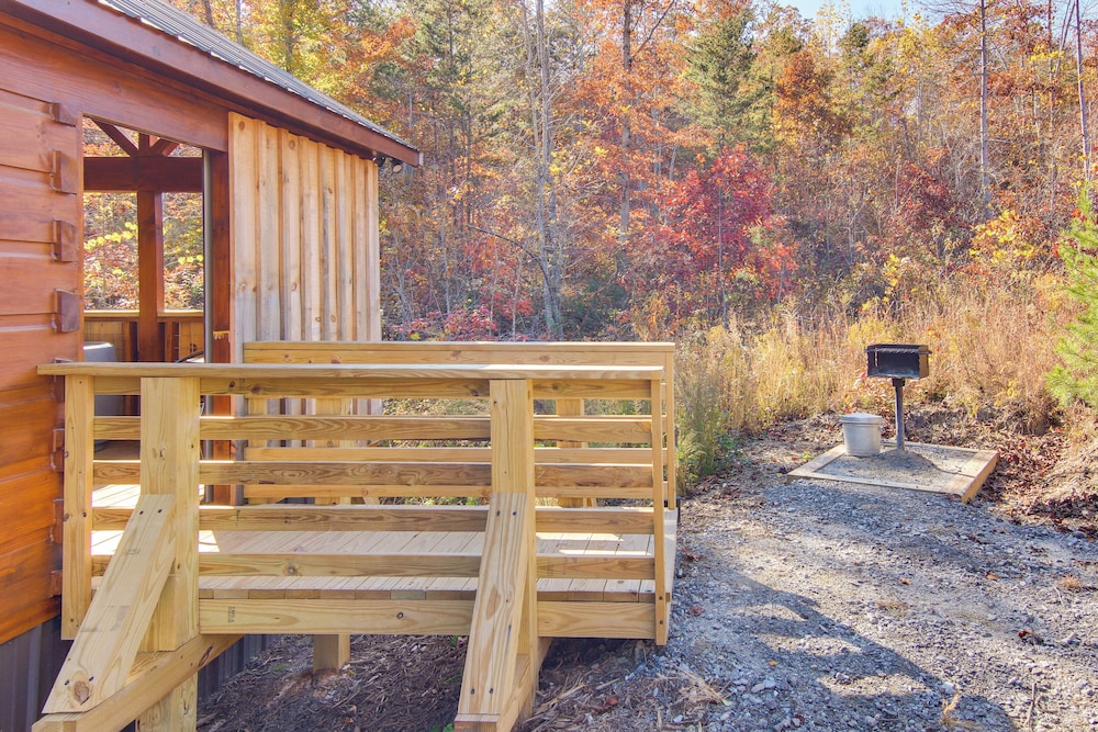 'feelin Feisty:' Blue Ridge Mtns Couple's Cabin