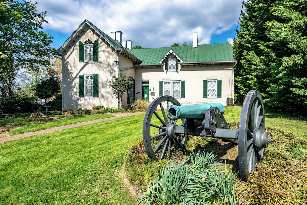 Wayside Inn