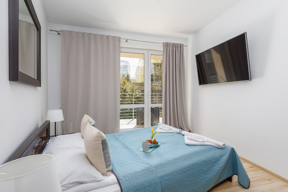 Apartment at the Port by Renters view 3