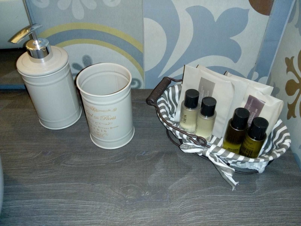 Minerva Guesthouse en Pavia — bathroom