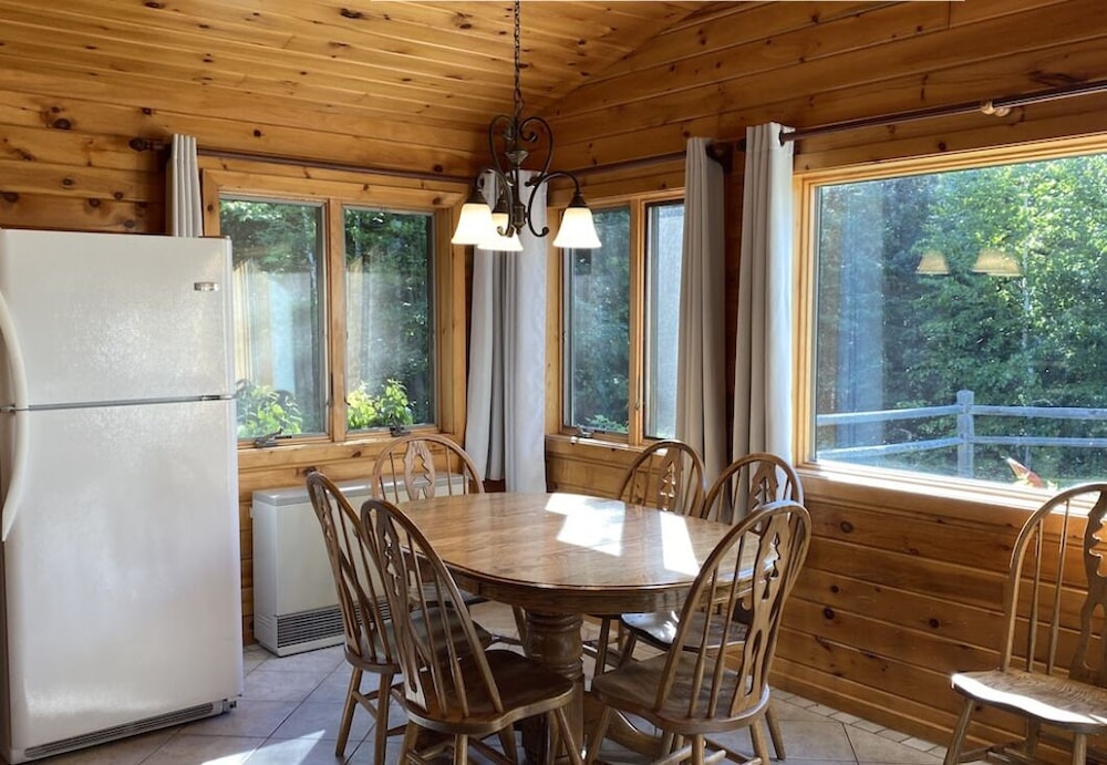 Gunflint Lodge & Outfitters