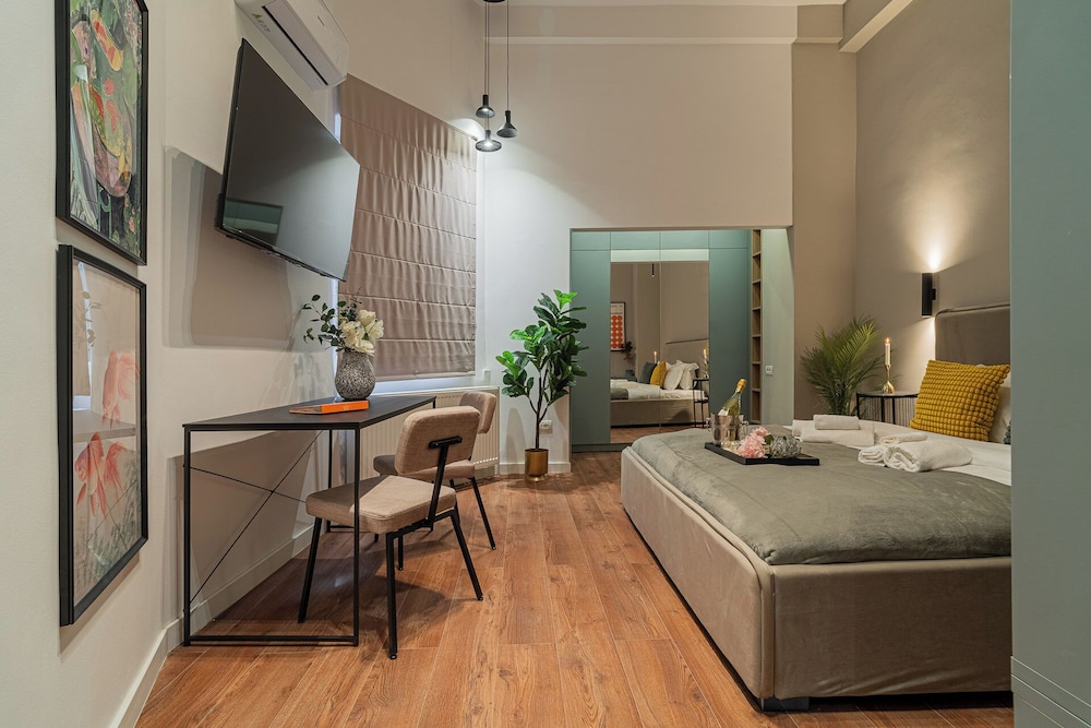 Trendy & Private City Studios Near Cismigiu & Calea Victoriei