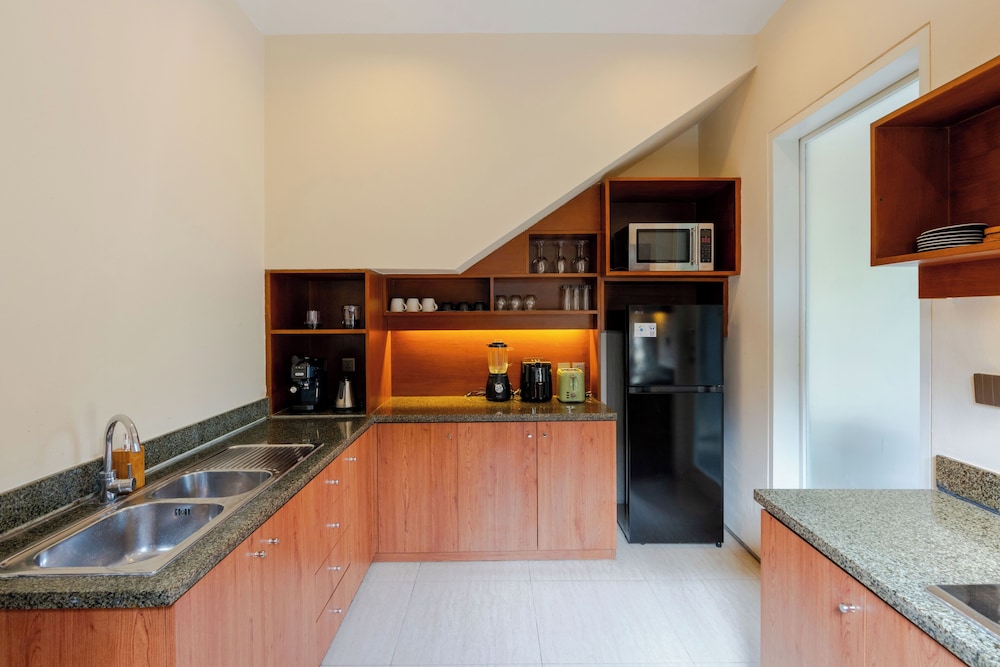 Villa Boholuma by Pertama Management