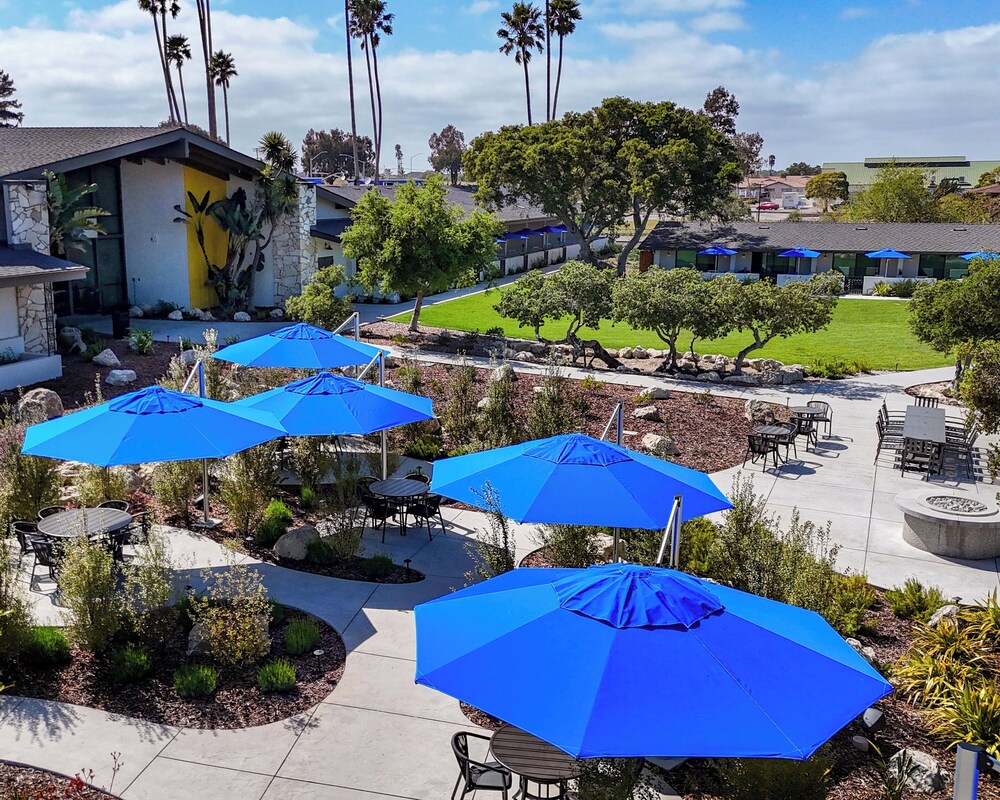 Village Inn