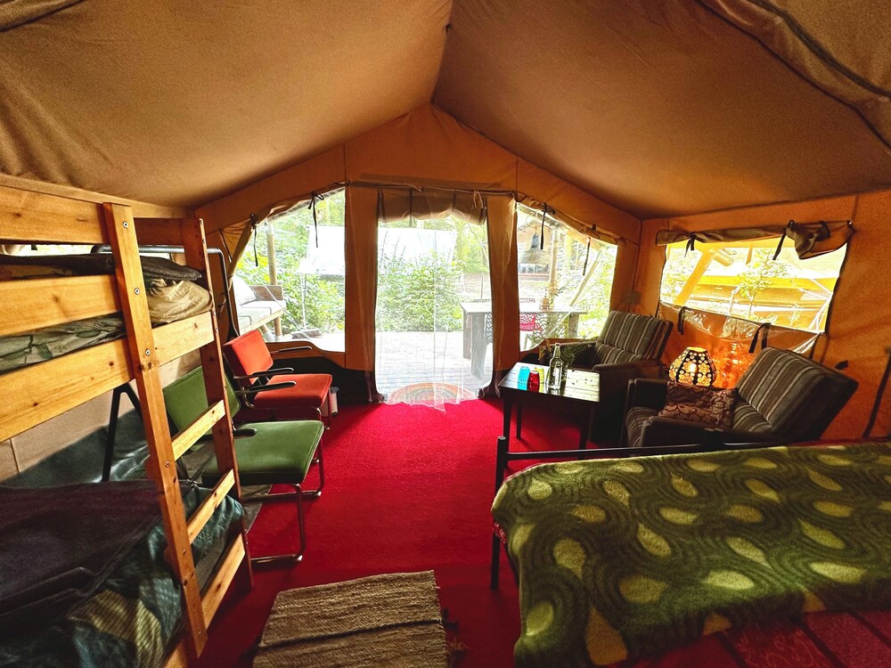 Camping De Helleborus