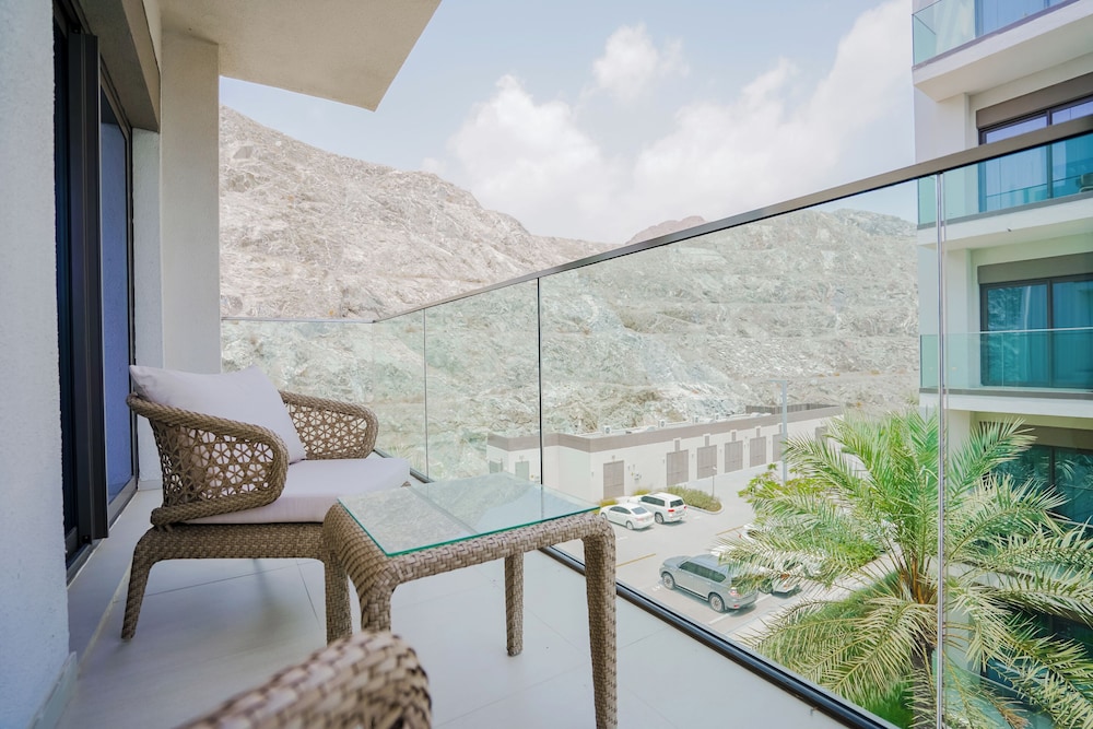 Nasma Holiday Homes - The Address Beach