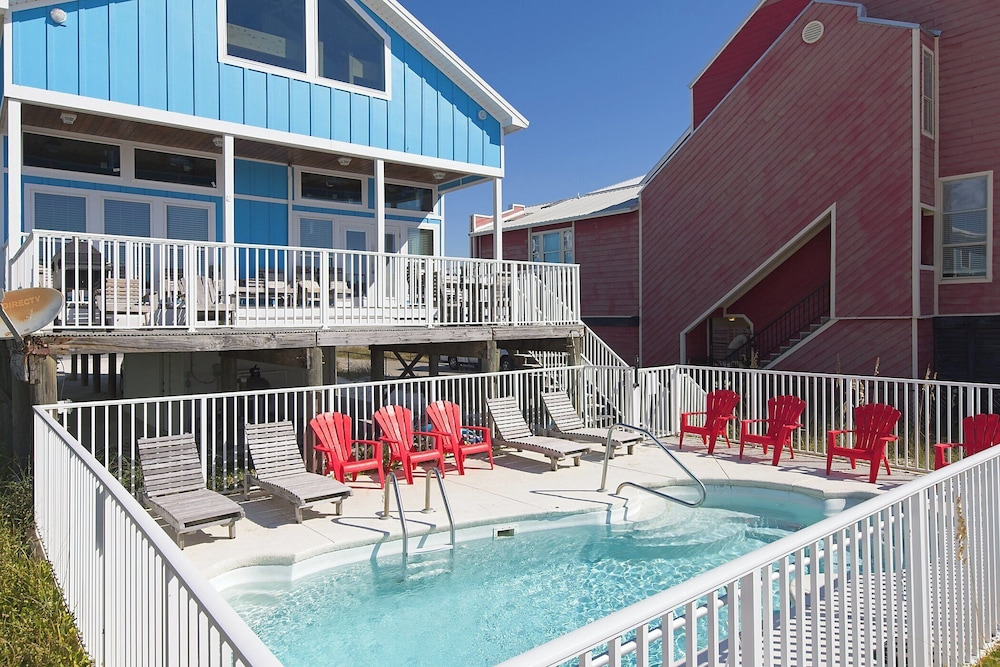 Triple Seas by Southern Vacation Rentals