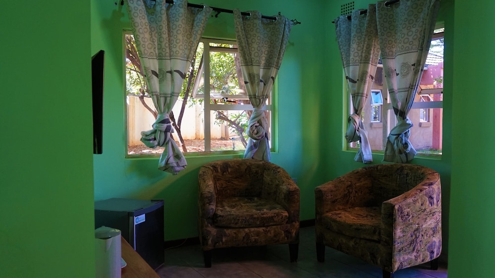 Tasha Lodge and Tours