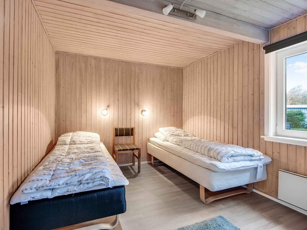 5 Star Holiday Home in Hals