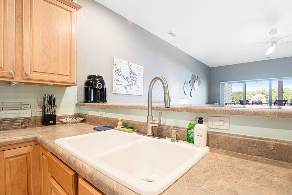 Experience Lakeside Living at Its Finest: Stunning Views and Prime Location!