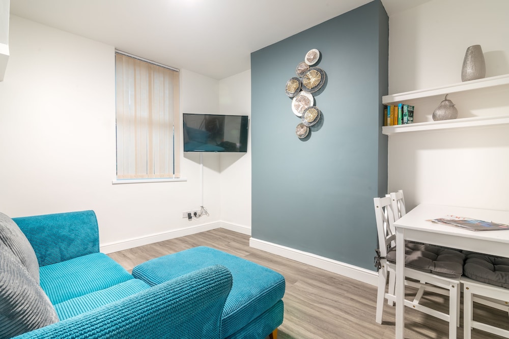 Platform Avenues Area Apartments view 5