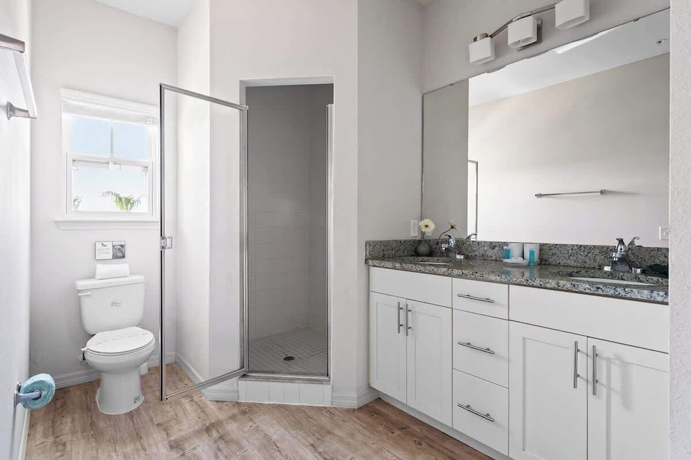 Cozy 4BR Retreat Near Orlando Attractions