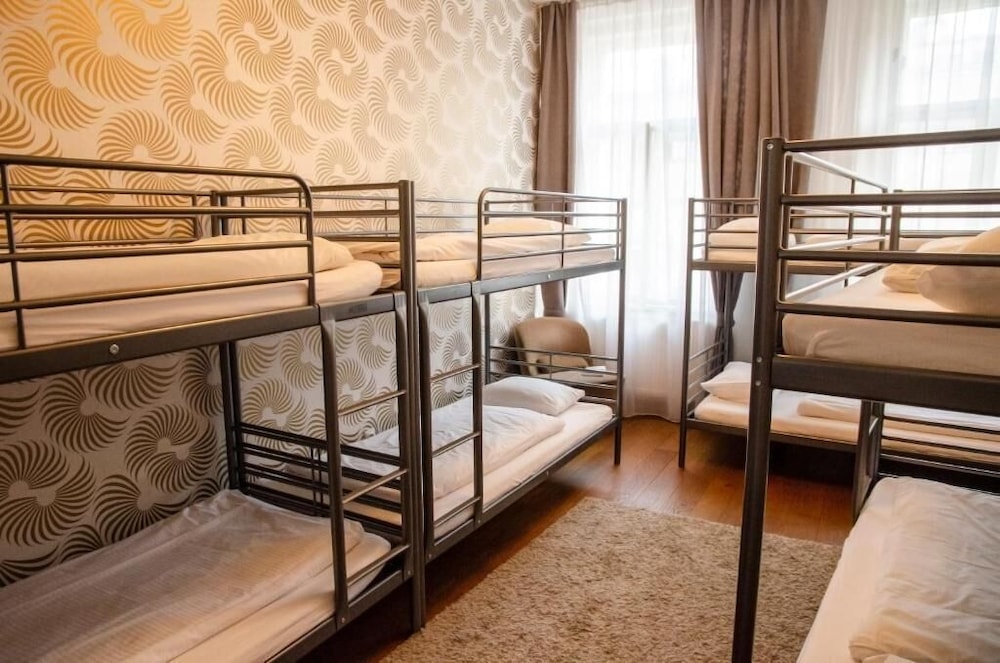 The Republic Garden - Hostel