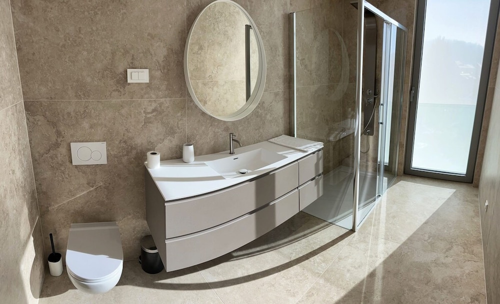 Garden Residence - Premium Castle View Apartment
