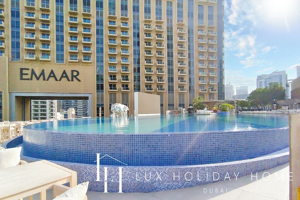 LUX The JW Marina Studio 3