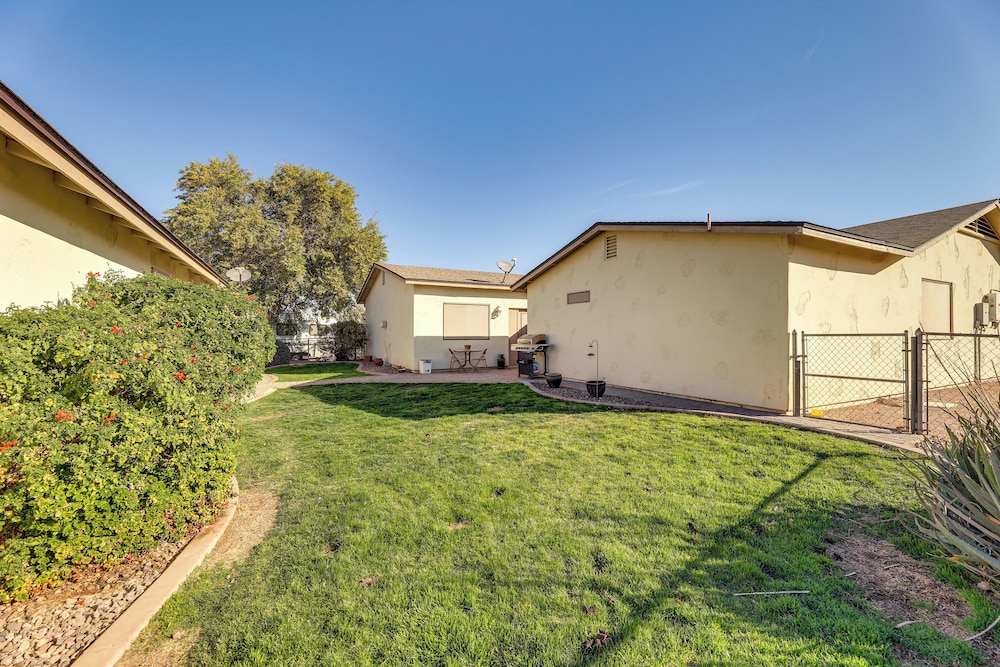 Near Golfing & Green Spaces: Florence Family Home!