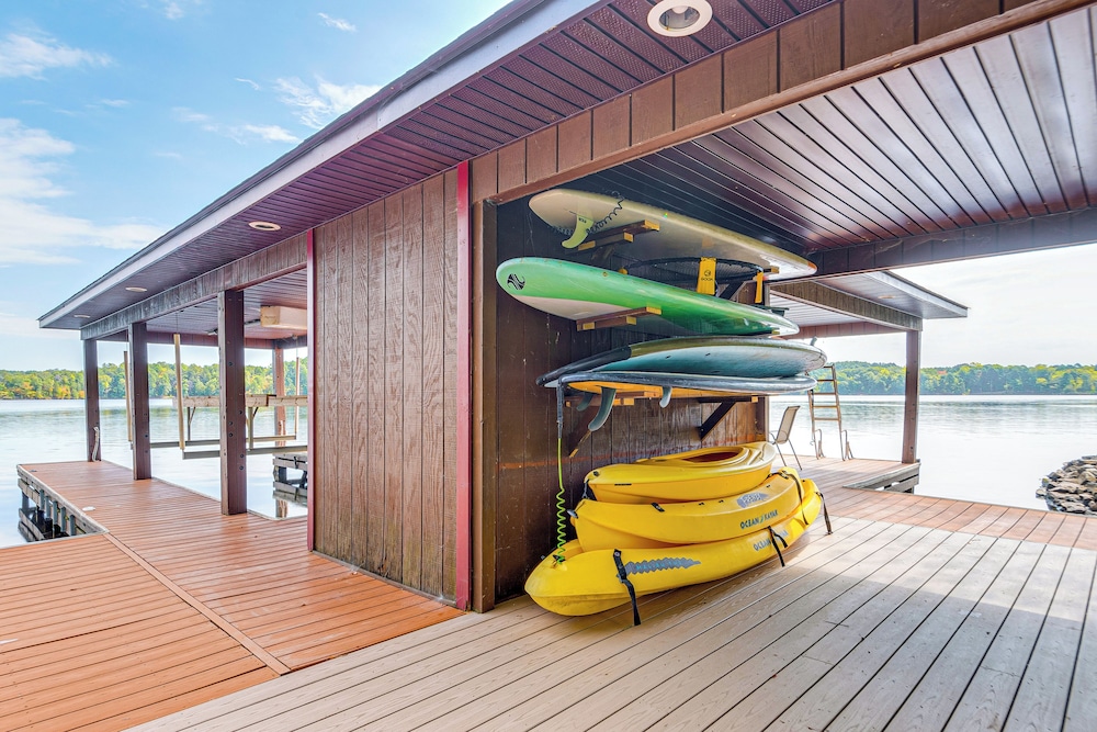 Hyco Lake Escape w/ Deck & Dock: Families Welcome!
