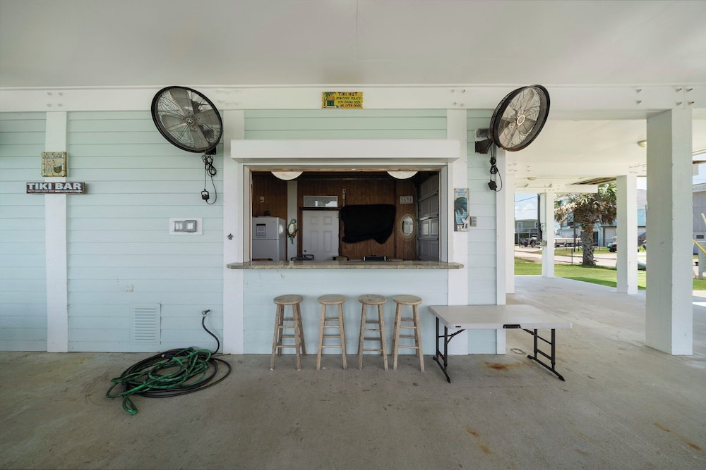Blue Marlin Bayfront Retreat by Ryson Vacation Rentals
