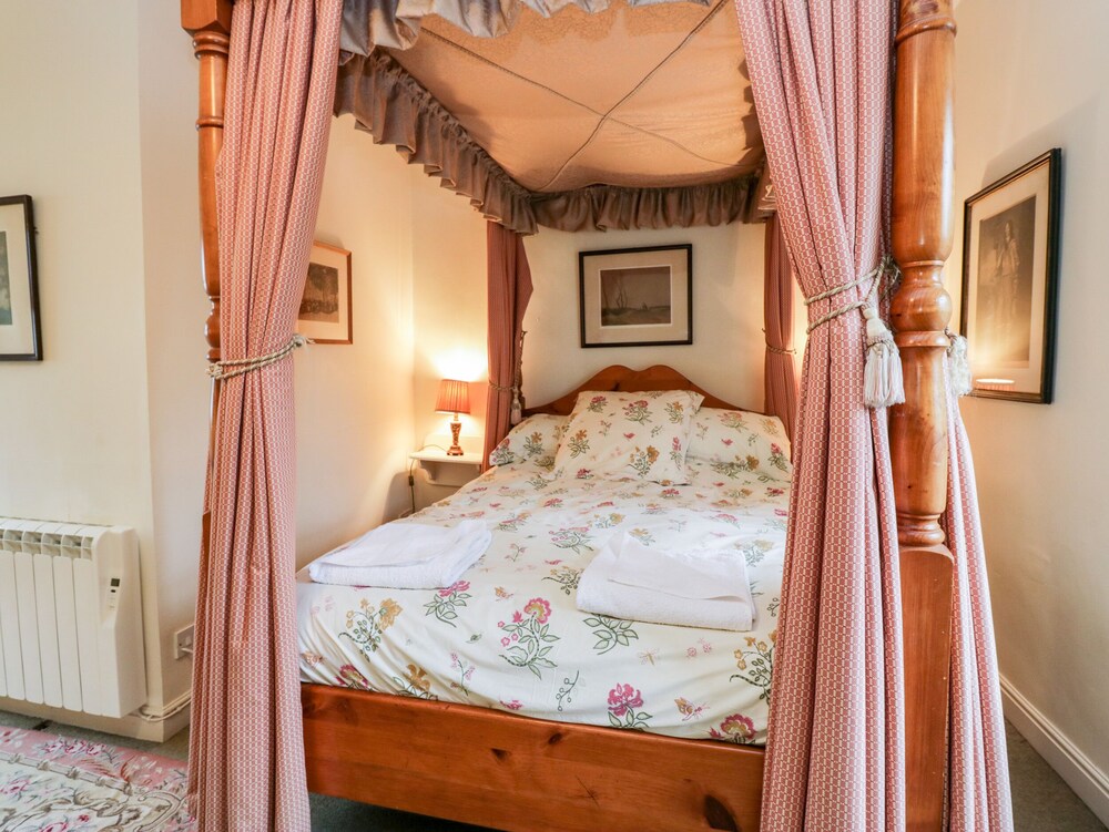 Longlands The Coach House view 4