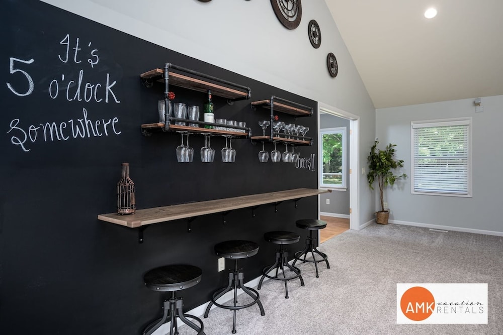 All Decked Out Farmhouse - Game Room Nearby Beach