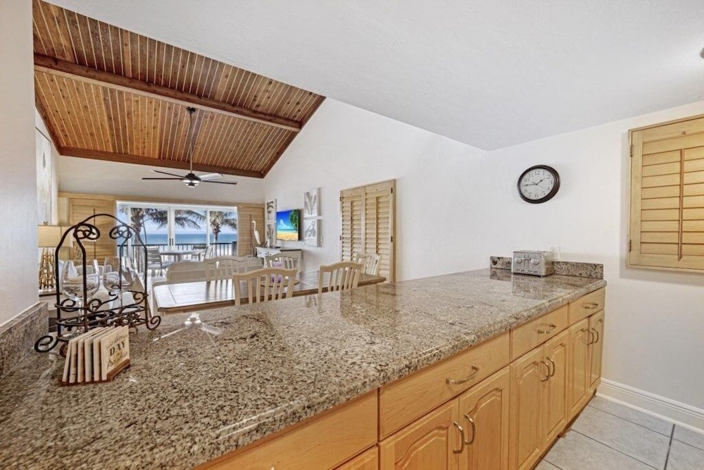South Seas Beach Villa 2538 3 Bedroom Condo