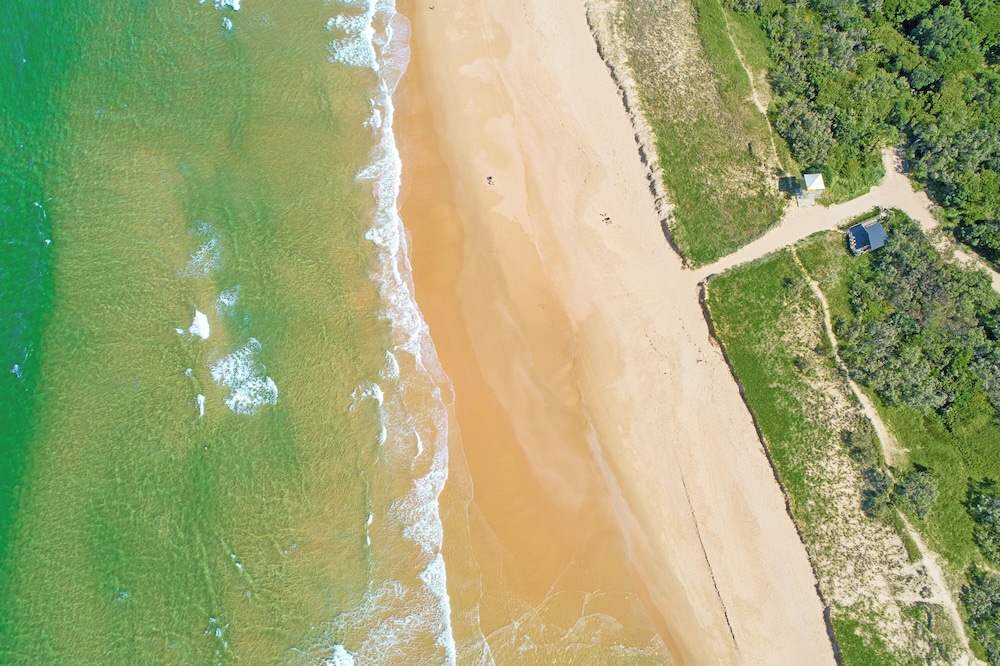 Zinc Bokarina Beach