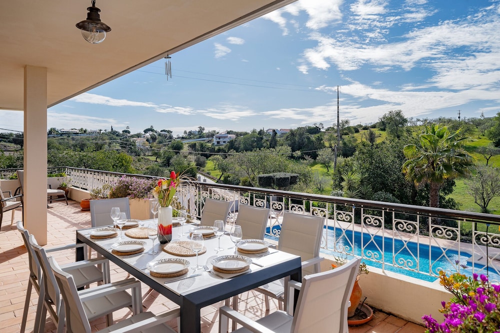 Albufeira Family Villa by Homing