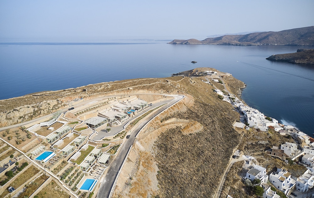 Hotel EmGard Suites Kythnos - Image 1