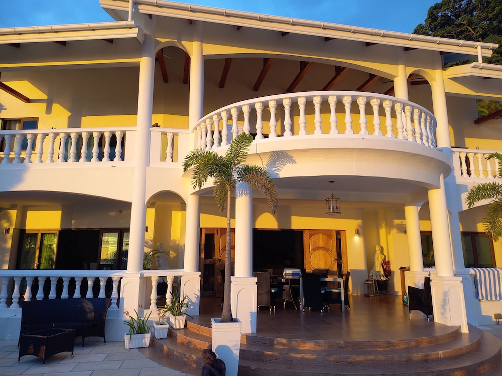 Petit Amour Villa